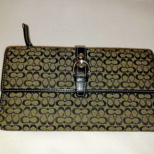 COACH WALLET Large Trifold Clutch Zipper Authentic Black Logo Jacquard Leather